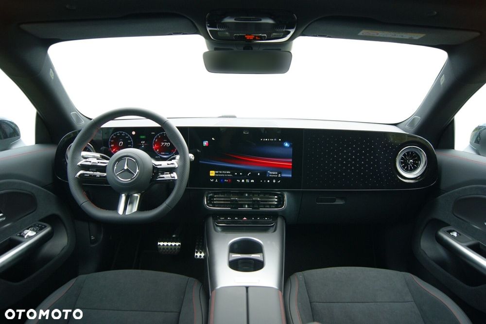 Mercedes-Benz CLA - 9