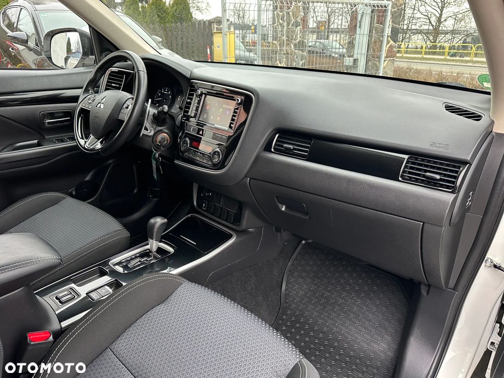 Mitsubishi Outlander 2.0 2WD CVT Diamant Edition+ - 8