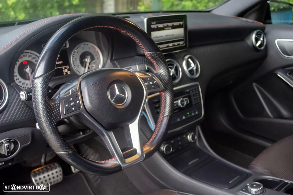 Mercedes-Benz A 200 7G-DCT AMG Line - 11