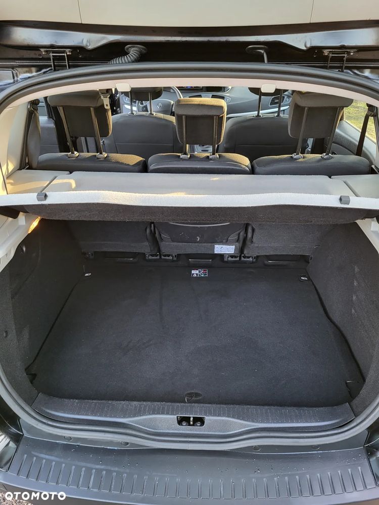 Renault Scenic 1.6 16V 110 TomTom Edition - 25