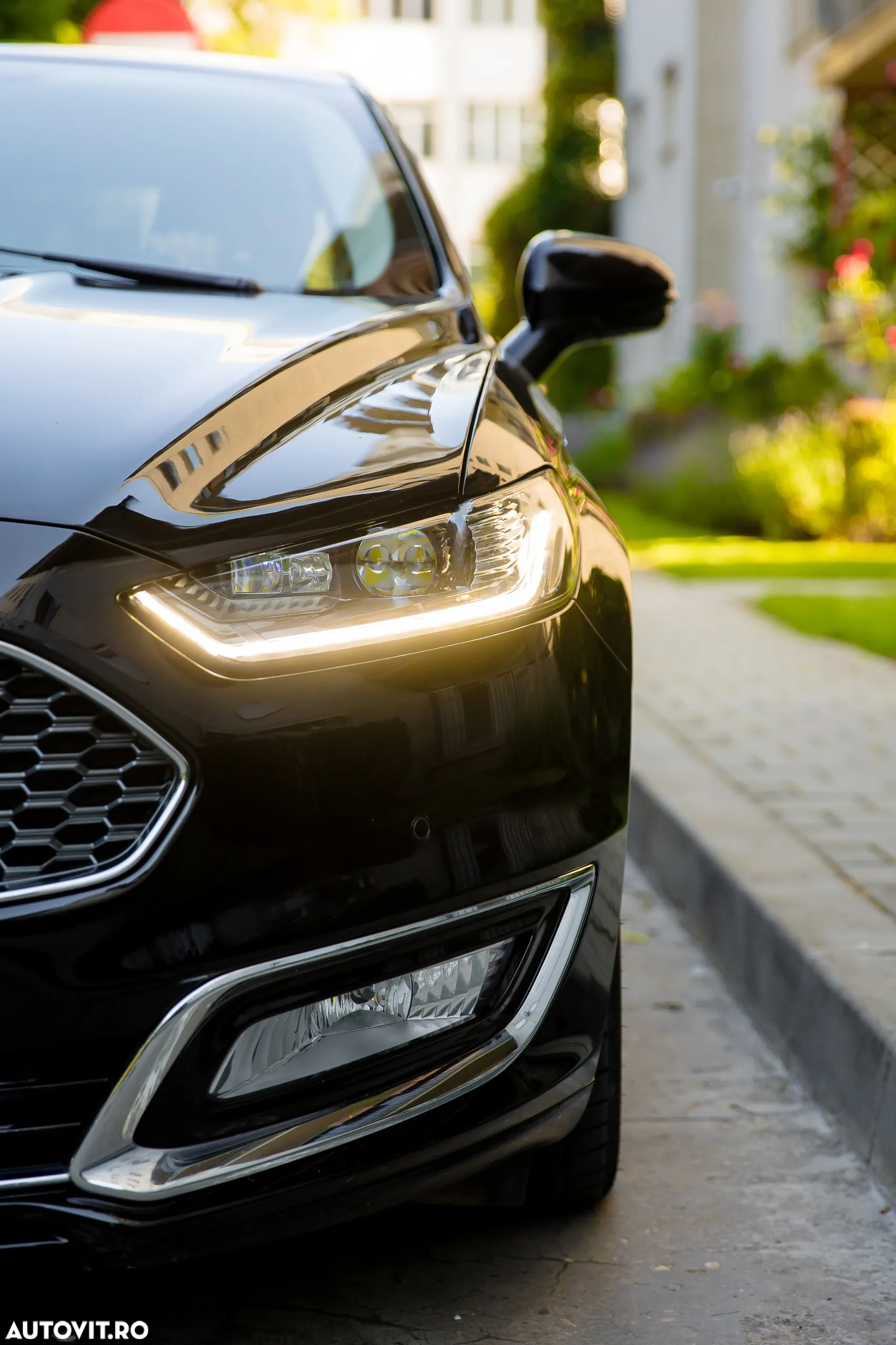Ford Mondeo 2.0 HEV Vignale - 14