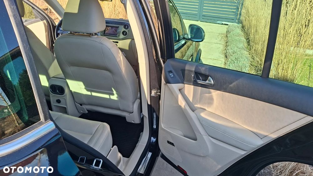 Volkswagen Tiguan - 12