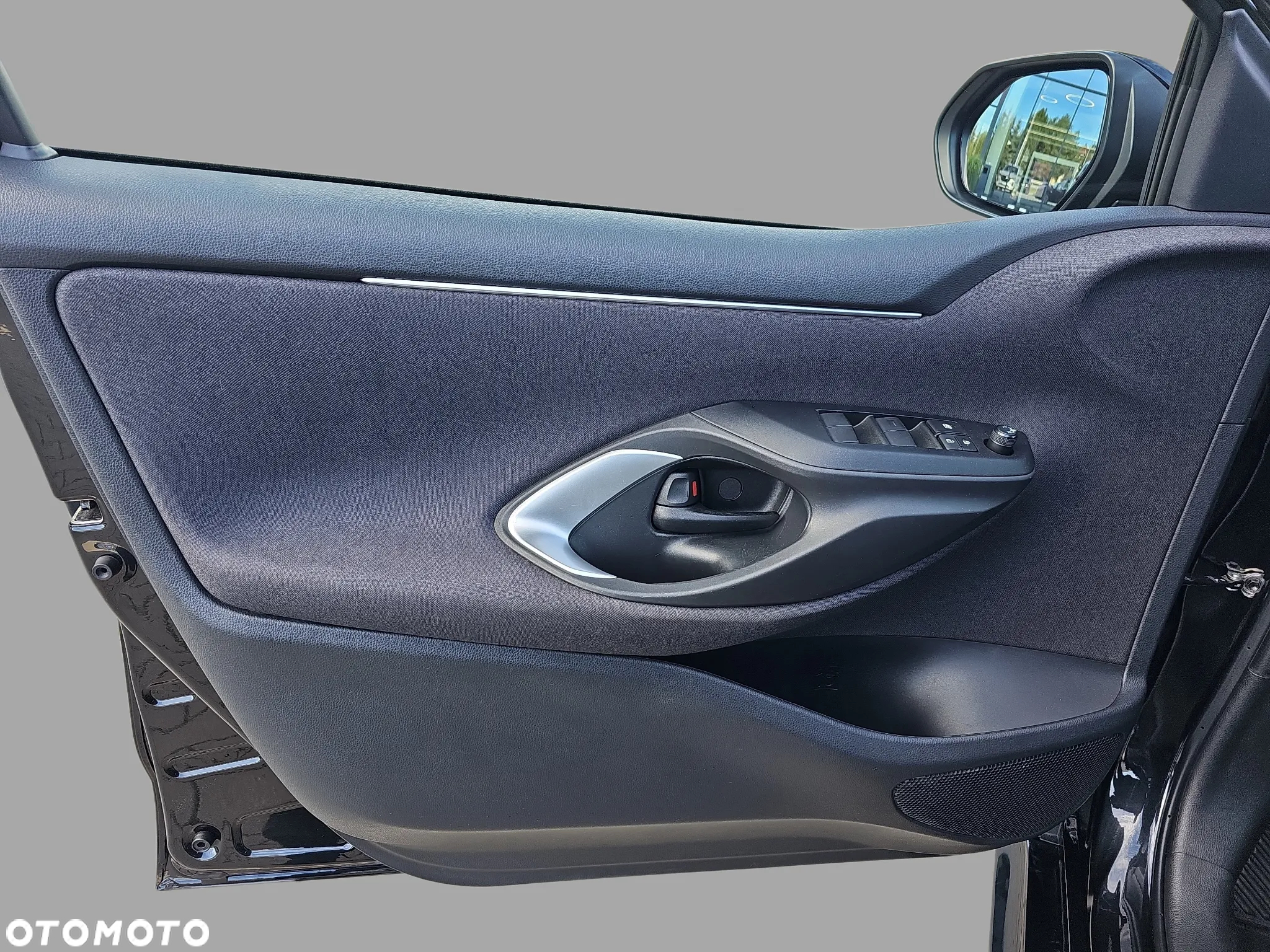 Mazda 2 - 10