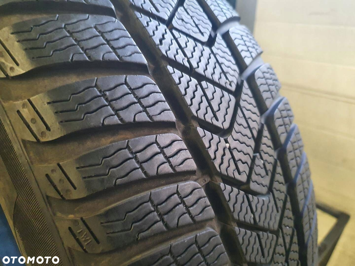 225/55R17 Pirelli Sottozero 3 opona pojedynka zima 7,1mm - 2