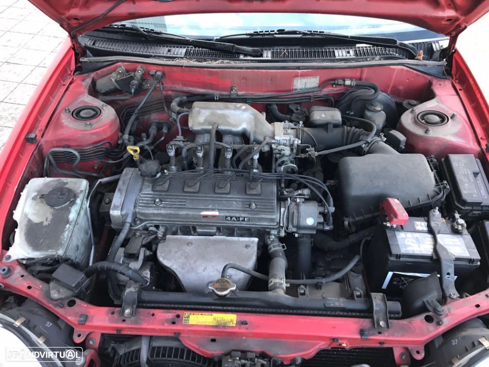Toyota Corolla E11 1.6 3P 1999 - Para Peças - 9