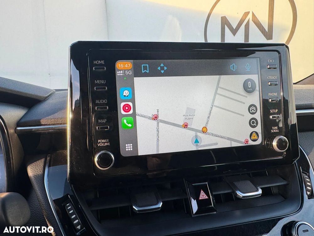 Toyota Corolla 1.8 Hybrid - 19