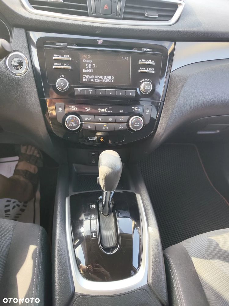 Nissan Rogue - 18