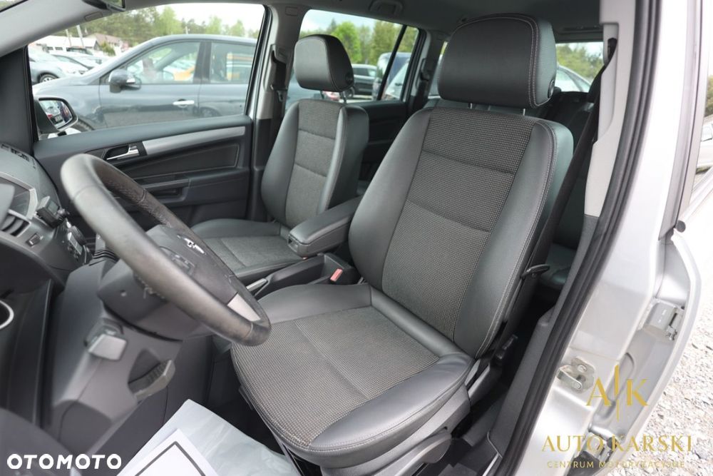 Opel Zafira - 36