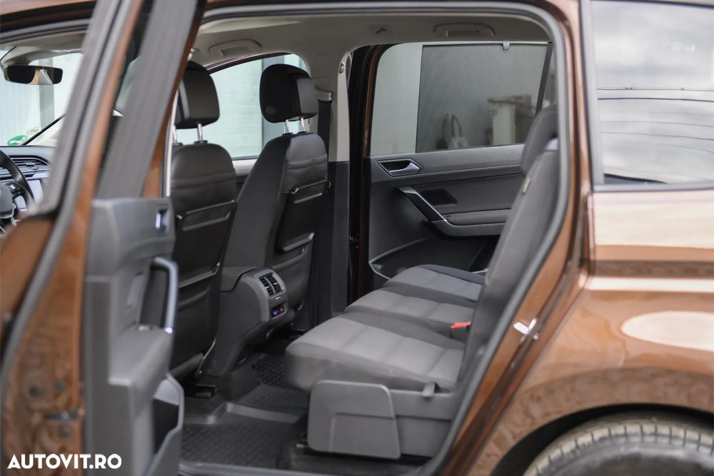 Volkswagen Touran - 10