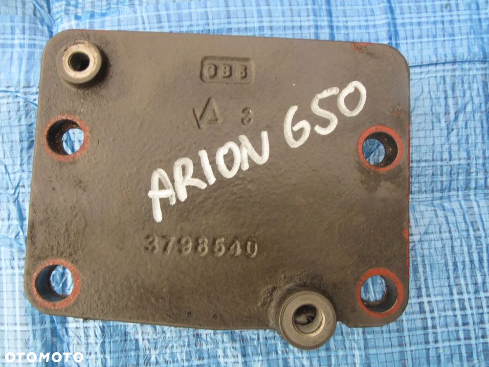 Obudowa łożyska WOM Claas Arion 650 - 2