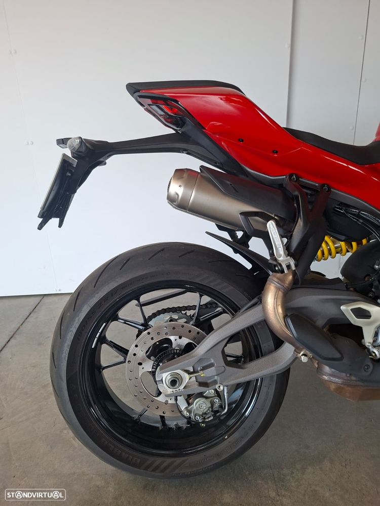 Ducati Streetfighter V2 - 11