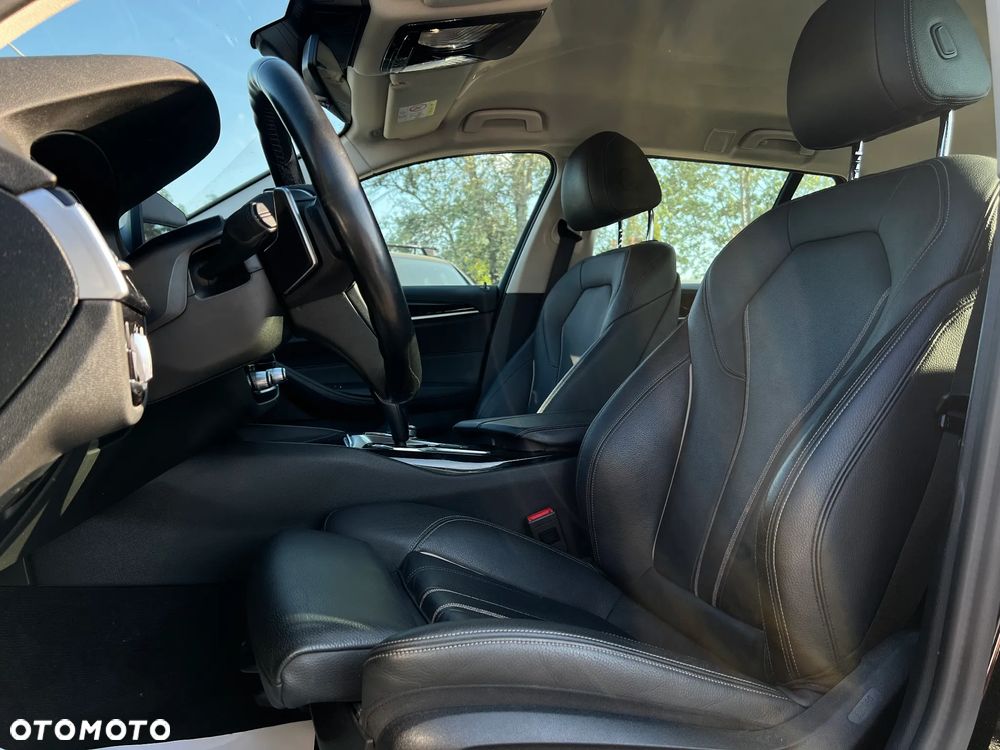 BMW Seria 5 520d Sport Line - 11