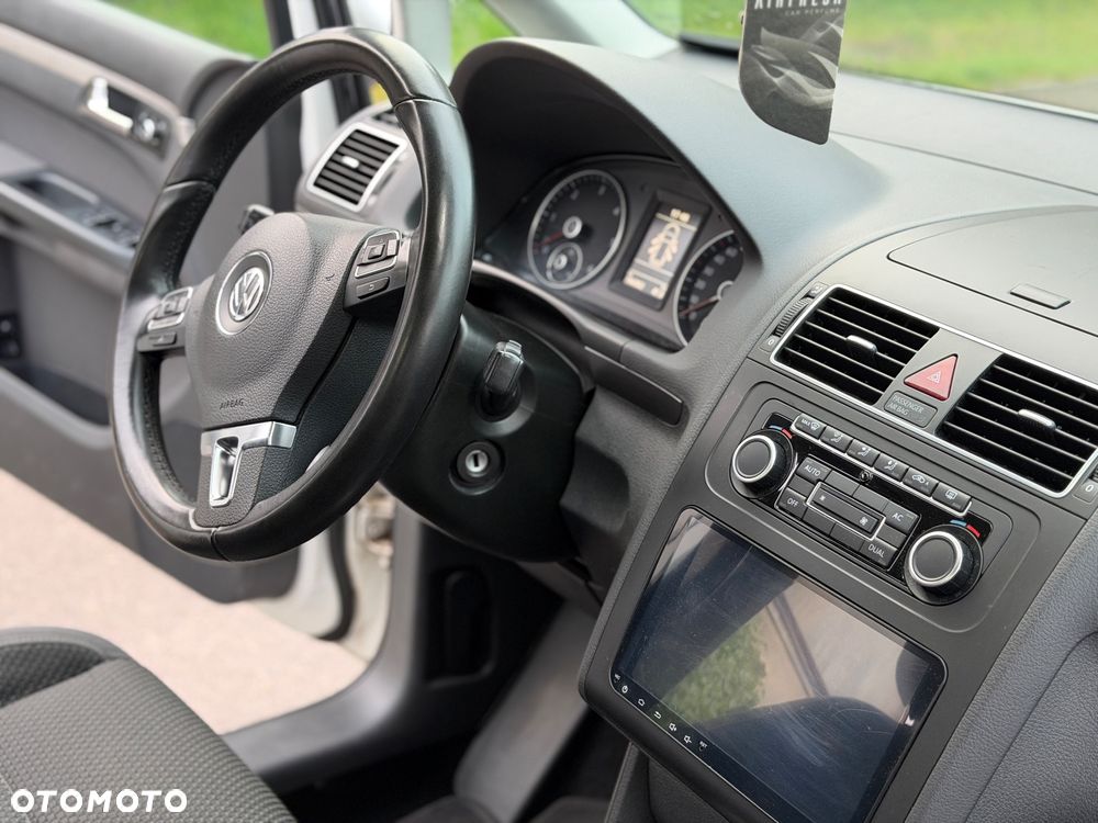 Volkswagen Touran 2.0 TDI DPF BlueMotion Technology DSG Comfortline - 31