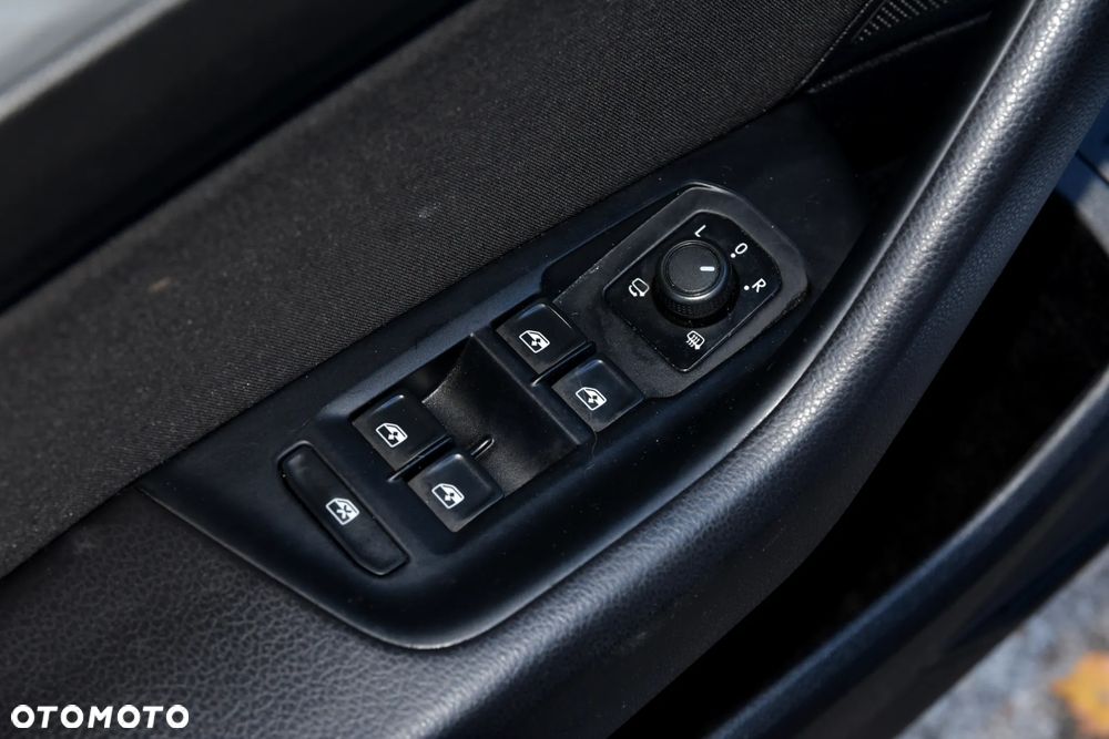 Volkswagen Passat - 17