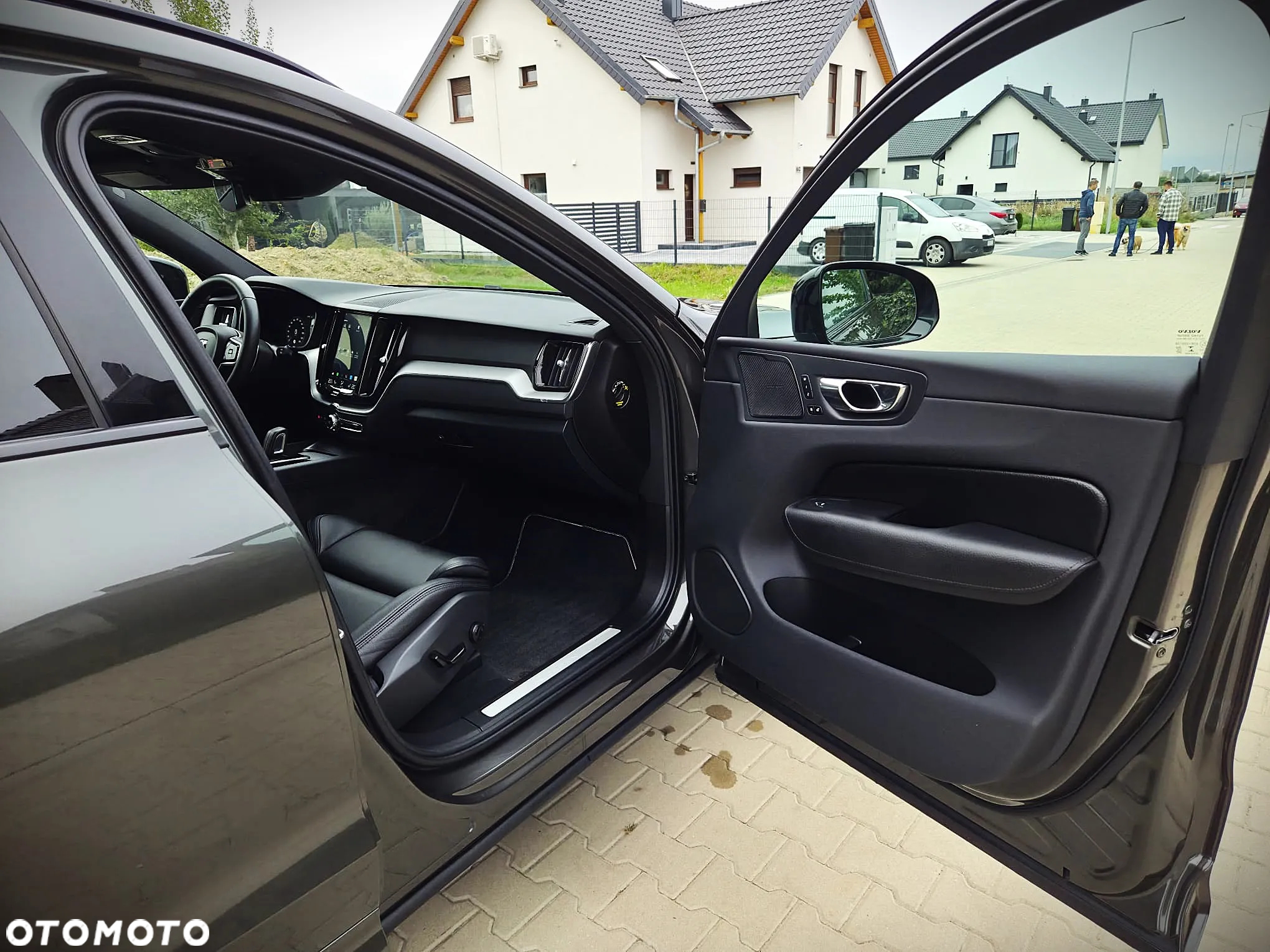 Volvo XC 60 T8 Twin Engine AWD Geartronic RDesign - 18
