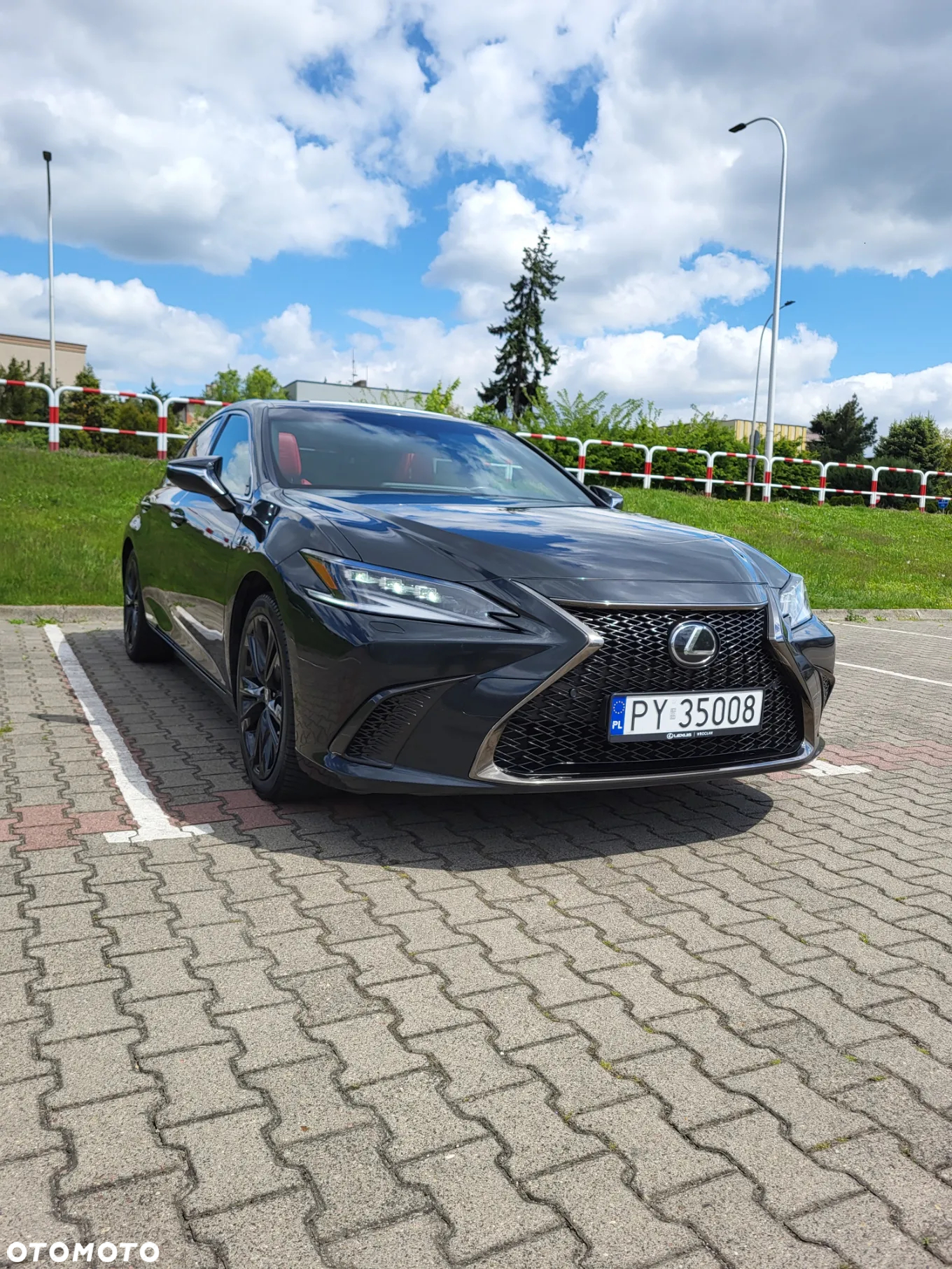 Lexus ES 300h F Sport - 19