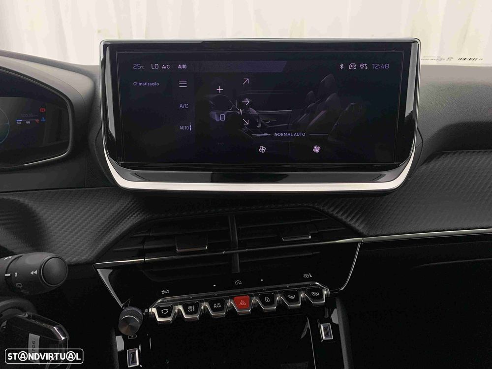 Peugeot 2008 1.2 Hybrid Allure e-DCS6 - 8