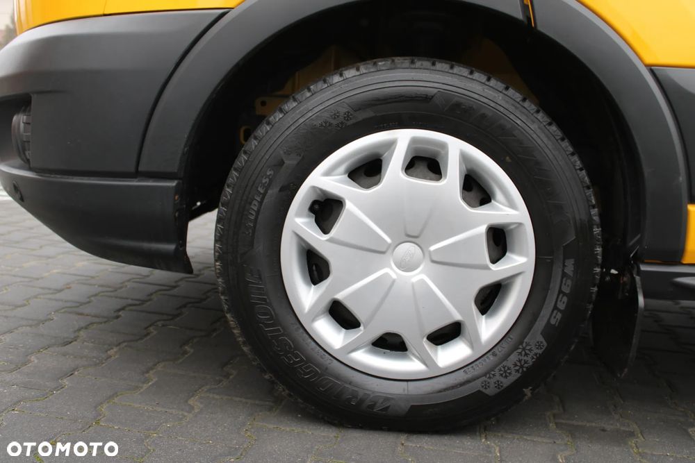 Ford Transit - 17