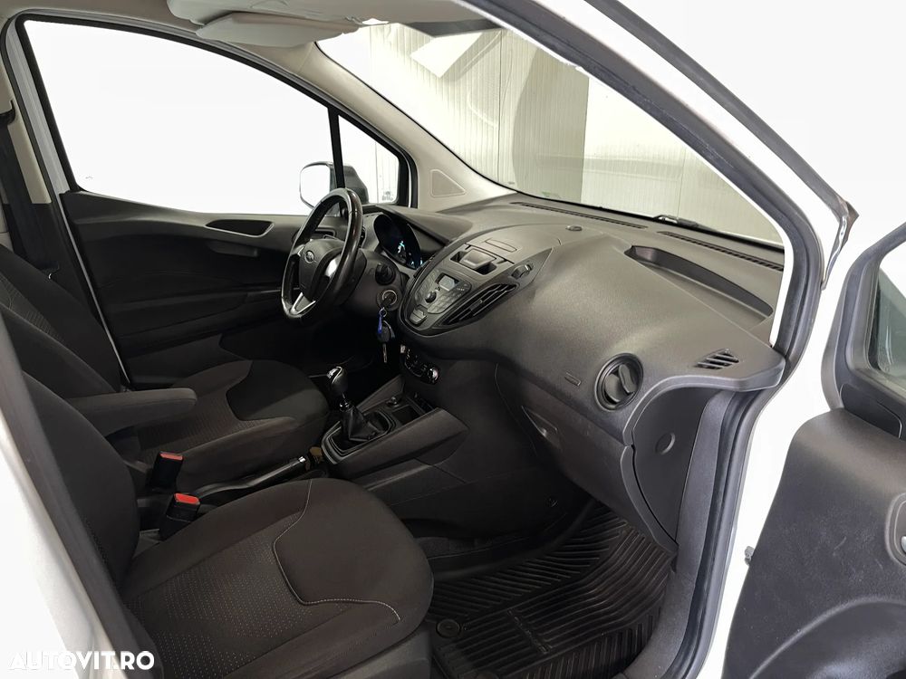 Ford Transit Courier - 7
