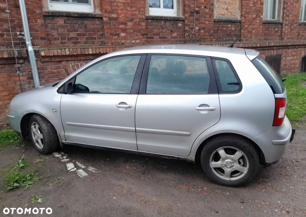 Volkswagen Polo 1.4 16V Basis - 4