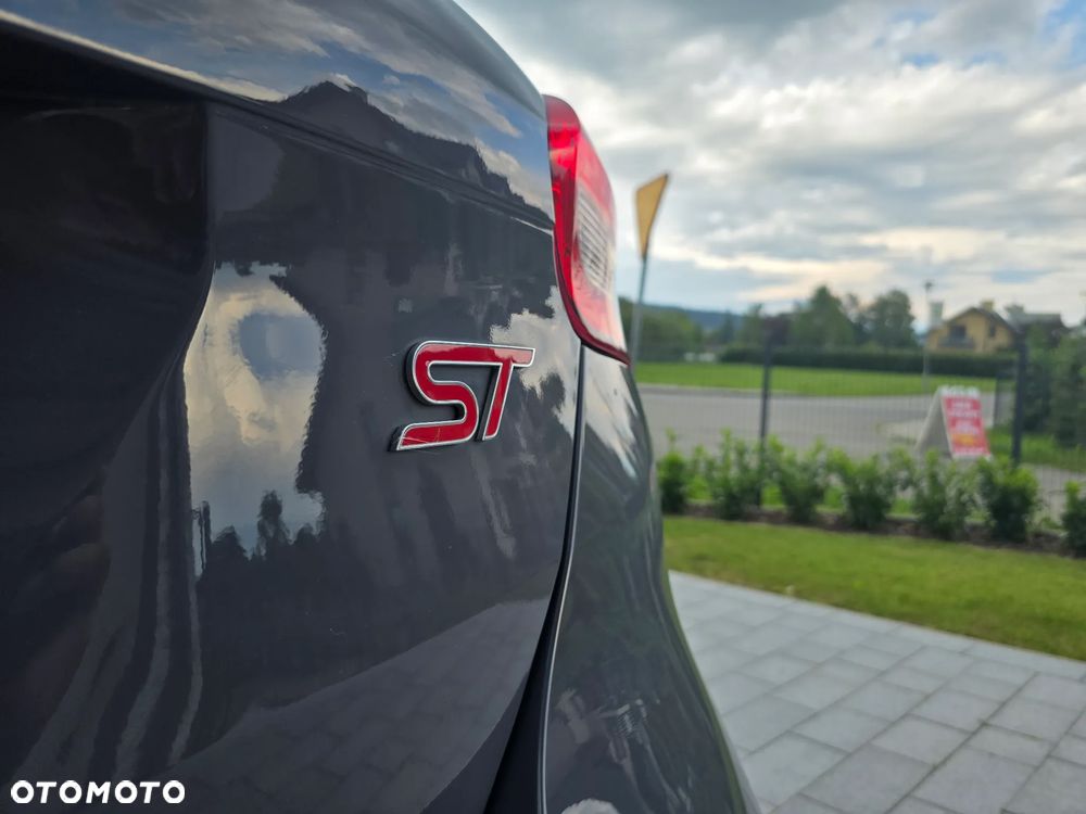Ford Focus 2.0 EcoBoost ST-2 - 26