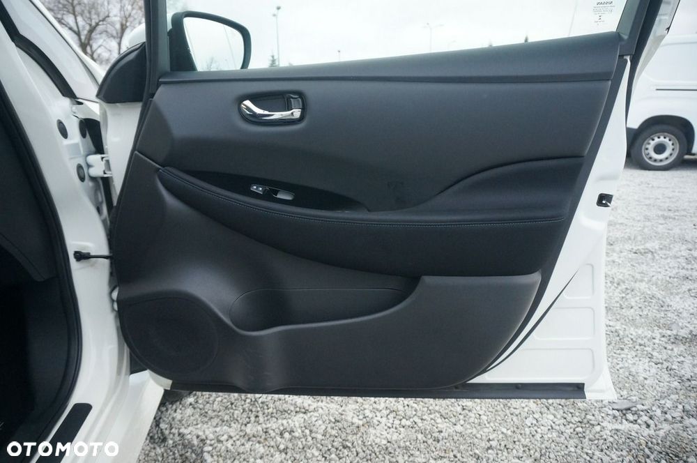 Nissan Leaf 62kWh N-Connecta - 25
