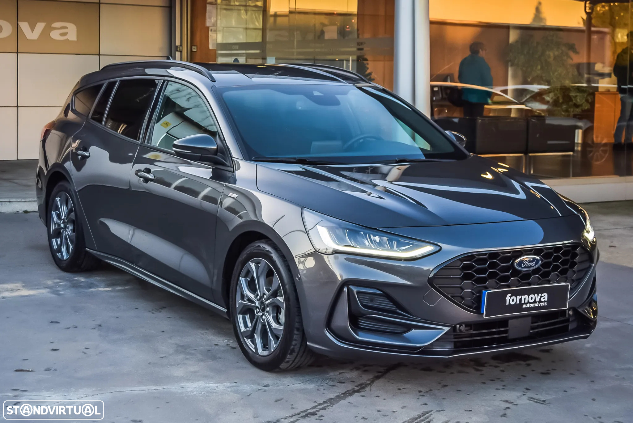 Ford Focus SW 1.0 EcoBoost MHEV ST-Line - 4