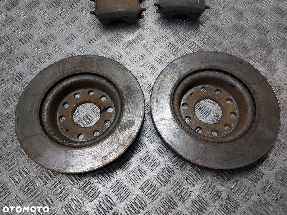 TARCZE HAMULCOWE PRZÓD + KLOCKI + ZACISKI AUDI A3 8P 1.6 FSI - 3
