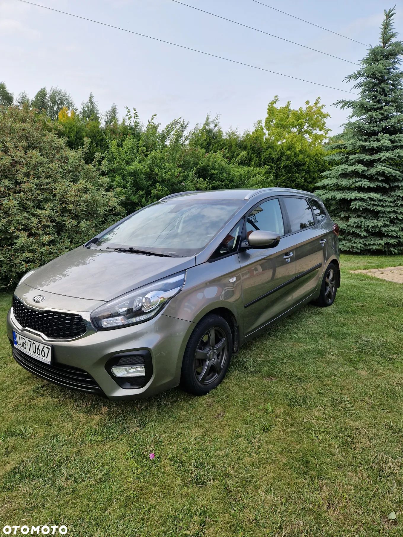 Kia Carens 1.6 GDI L - 1