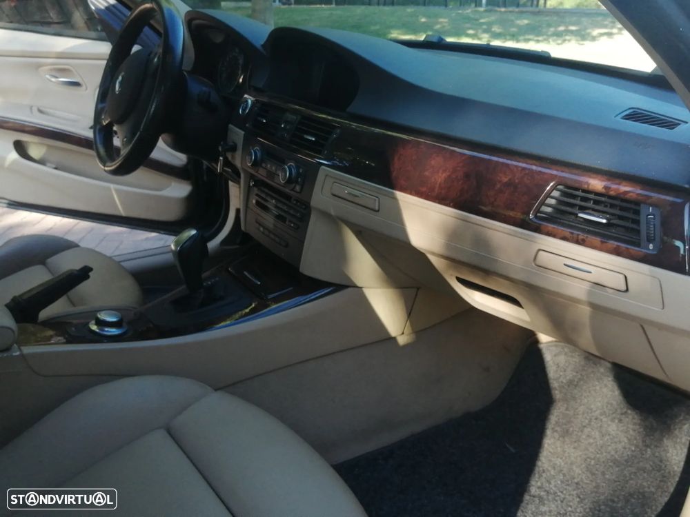 BMW 320 dA - 15