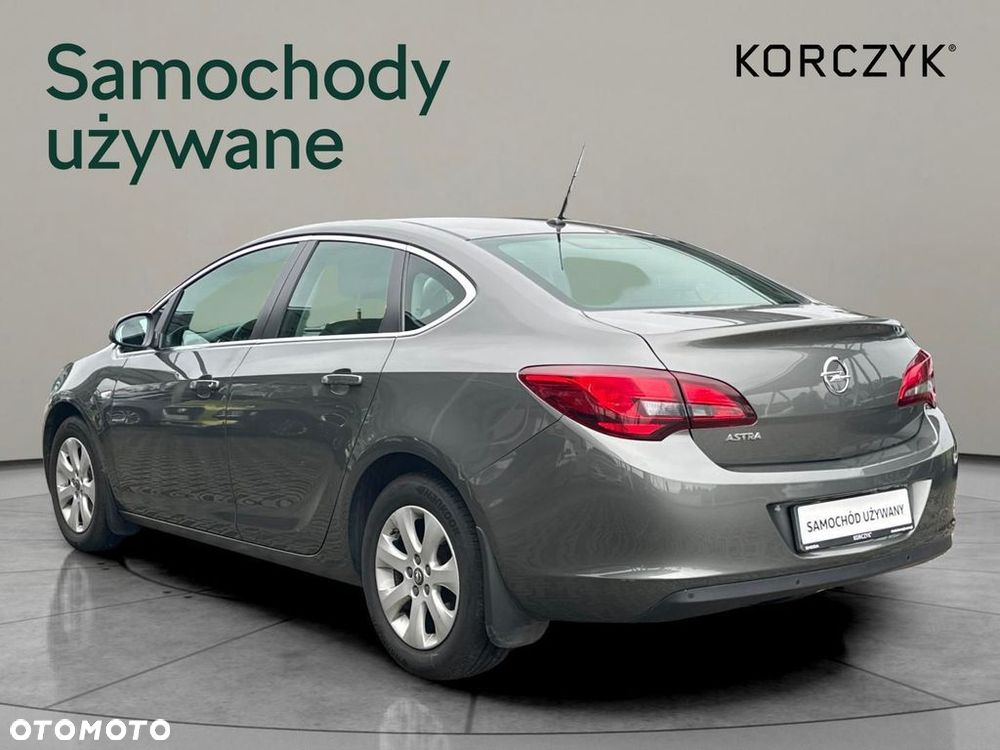 Opel Astra - 3