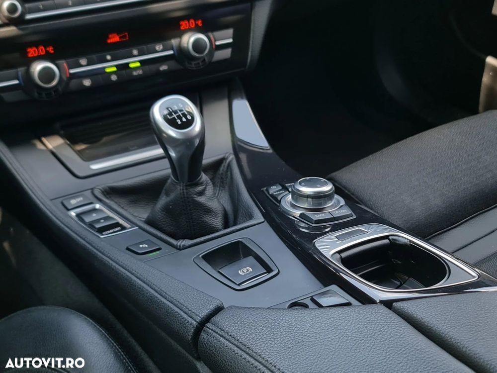 BMW Seria 5 520d - 14