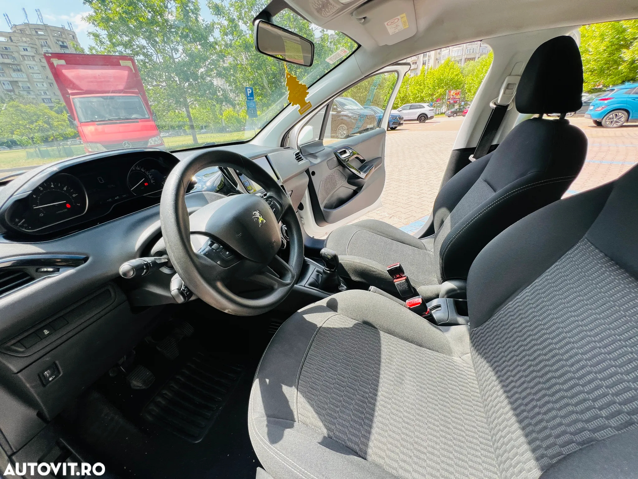 Peugeot 208 1.2 L PureTech Active - 16