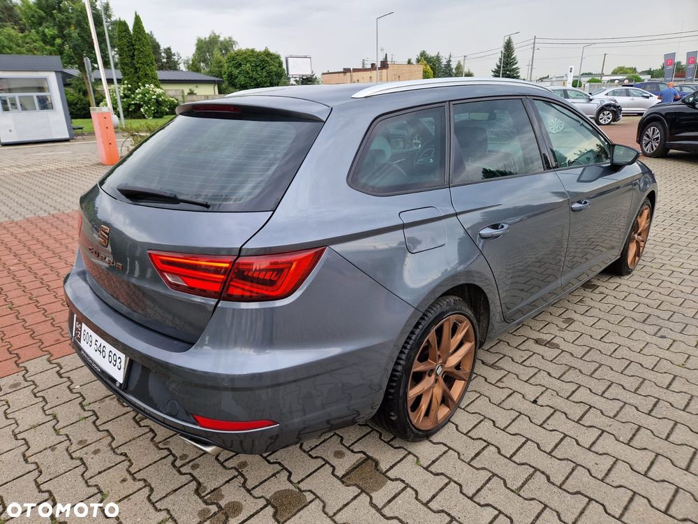 Seat Leon 2.0 TDI Xcellence S&S DSG - 9