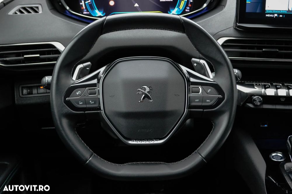 Peugeot 3008 Plug-In Hybrid 225 e-EAT8 Allure Pack - 29