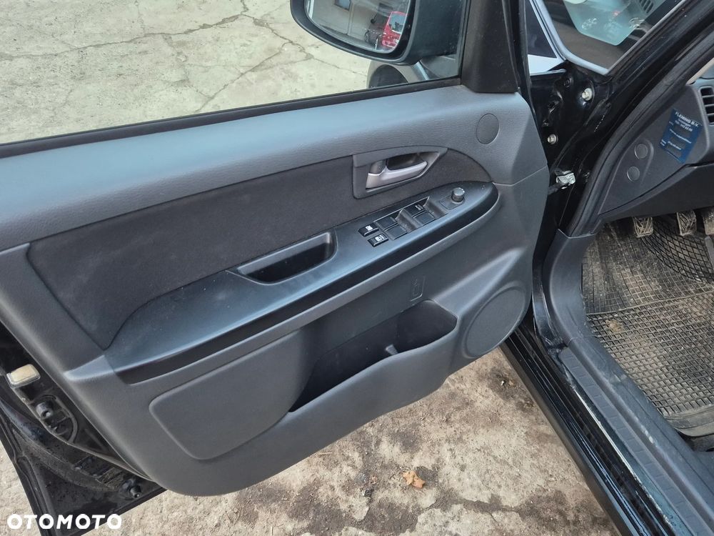 Suzuki SX4 1.6 VVT 4x2 Comfort - 18