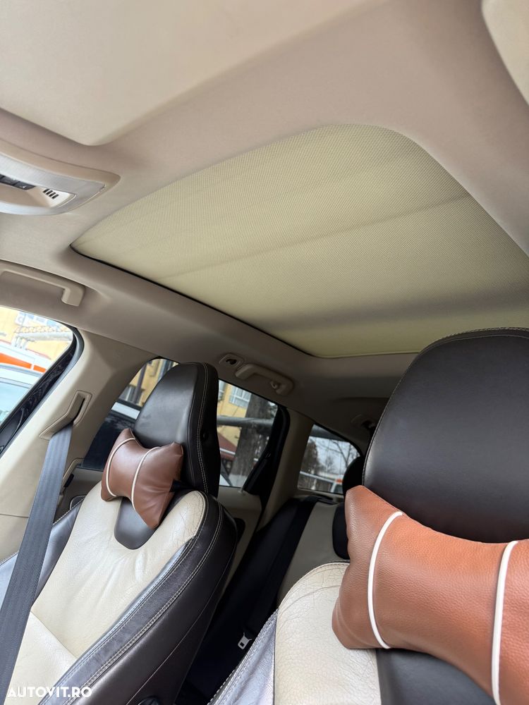 Volvo XC 60 D5 AWD Momentum - 2