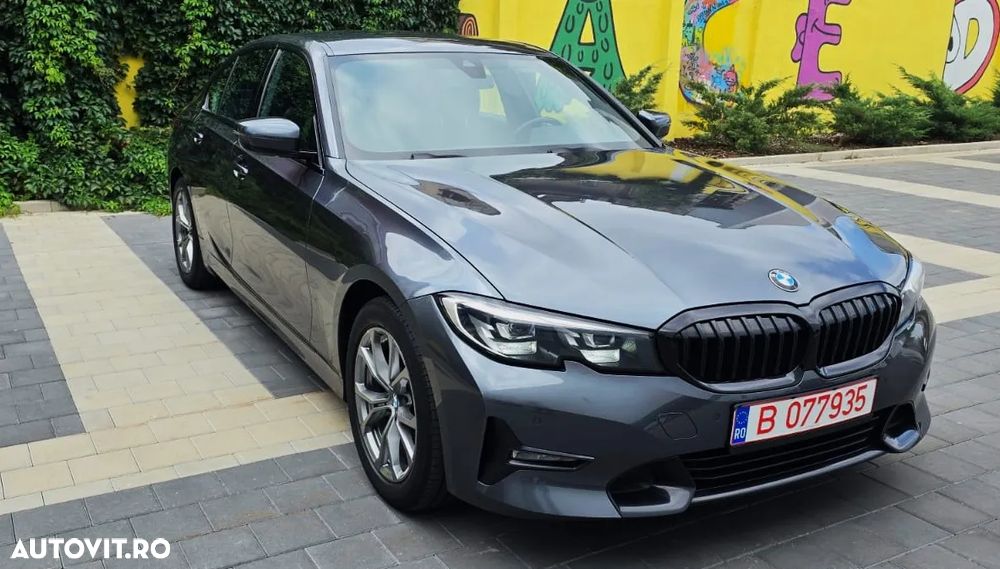 BMW Seria 3 318i Aut. Sport Line - 2