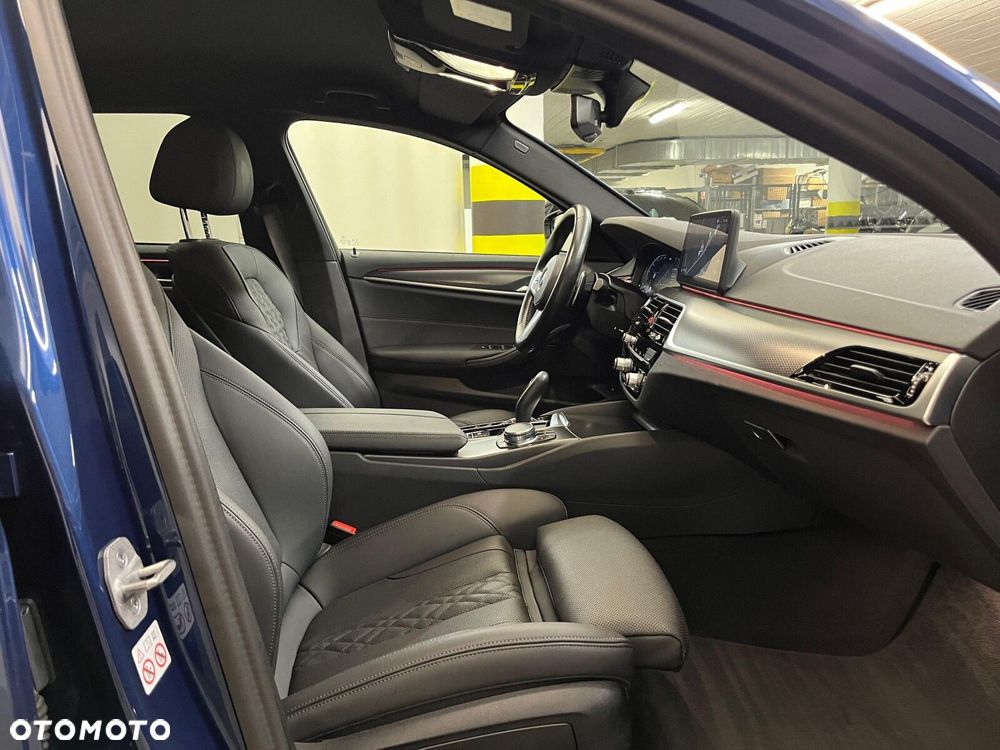 BMW Seria 5 530d xDrive mHEV M Sport sport - 40