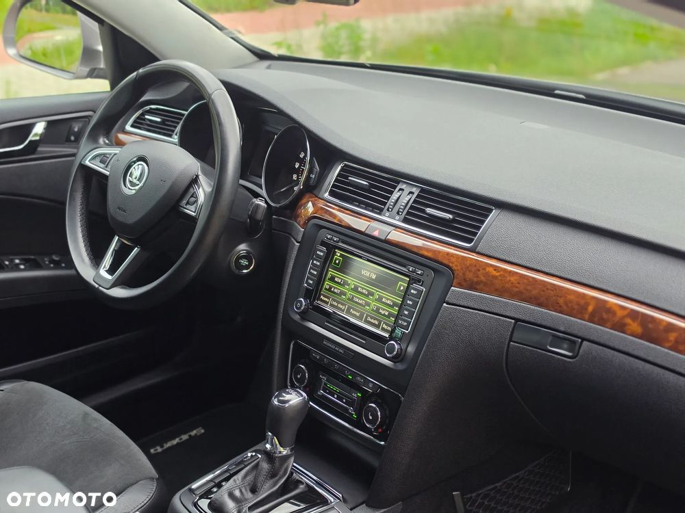 Skoda Superb 2.0 TSI DSG Elegance - 25
