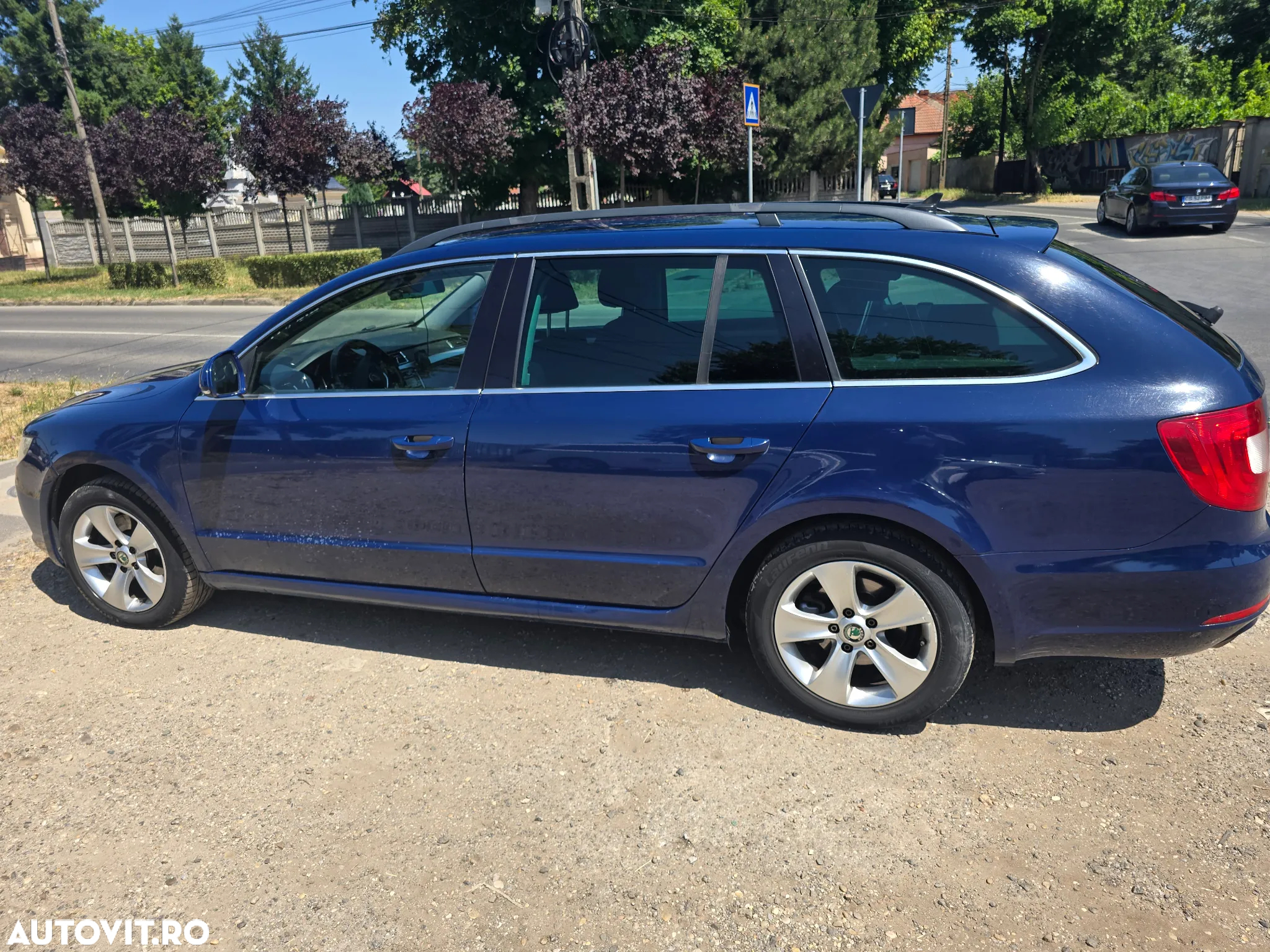 Skoda Superb 2.0 TDI DSG Ambition - 3