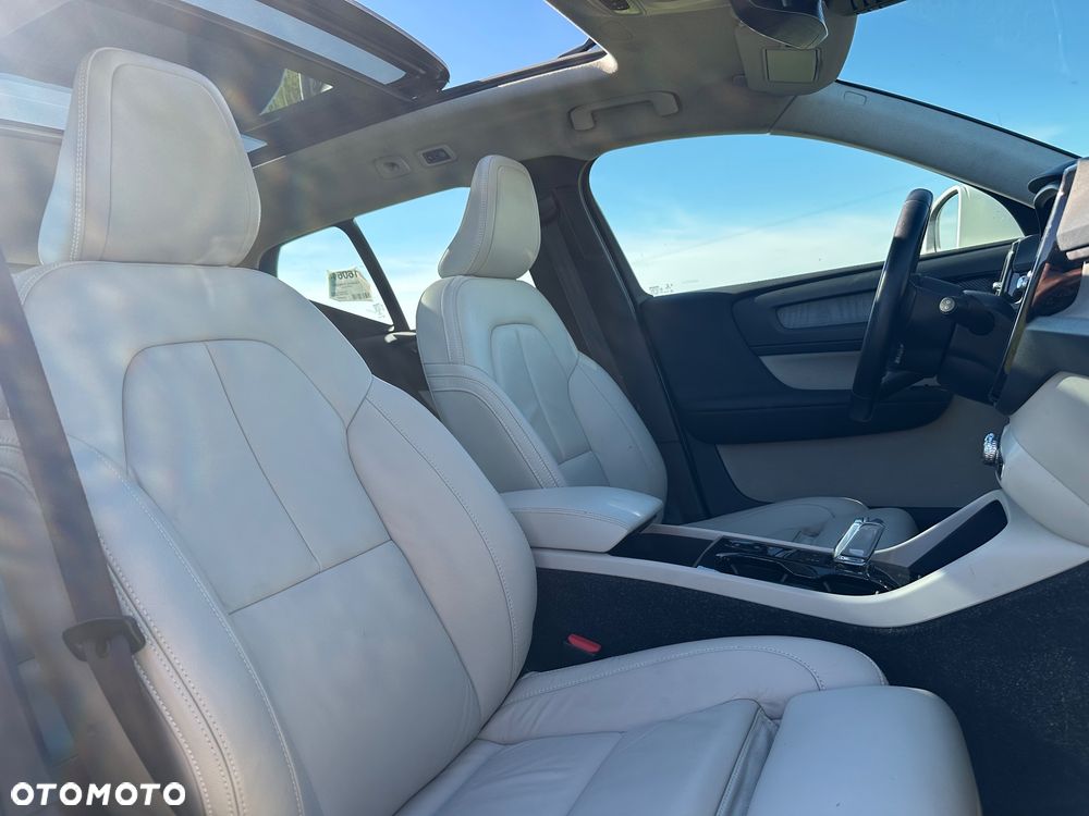 Volvo XC 40 T4 Recharge DKG RDesign Expression - 23