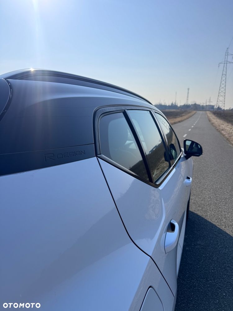 Volvo XC 40 D4 AWD R-Design - 9