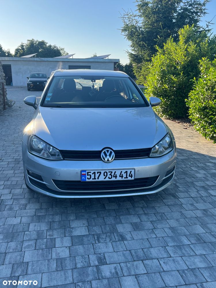 Volkswagen Golf - 1