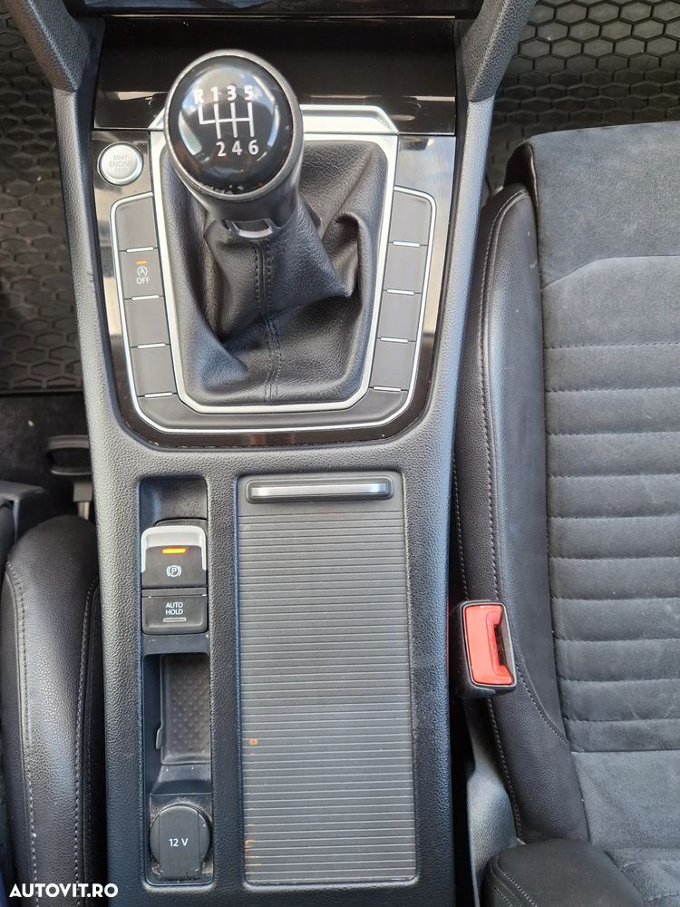 Volkswagen Passat 2.0 TDI (BlueMotion Technology) Comfortline - 11