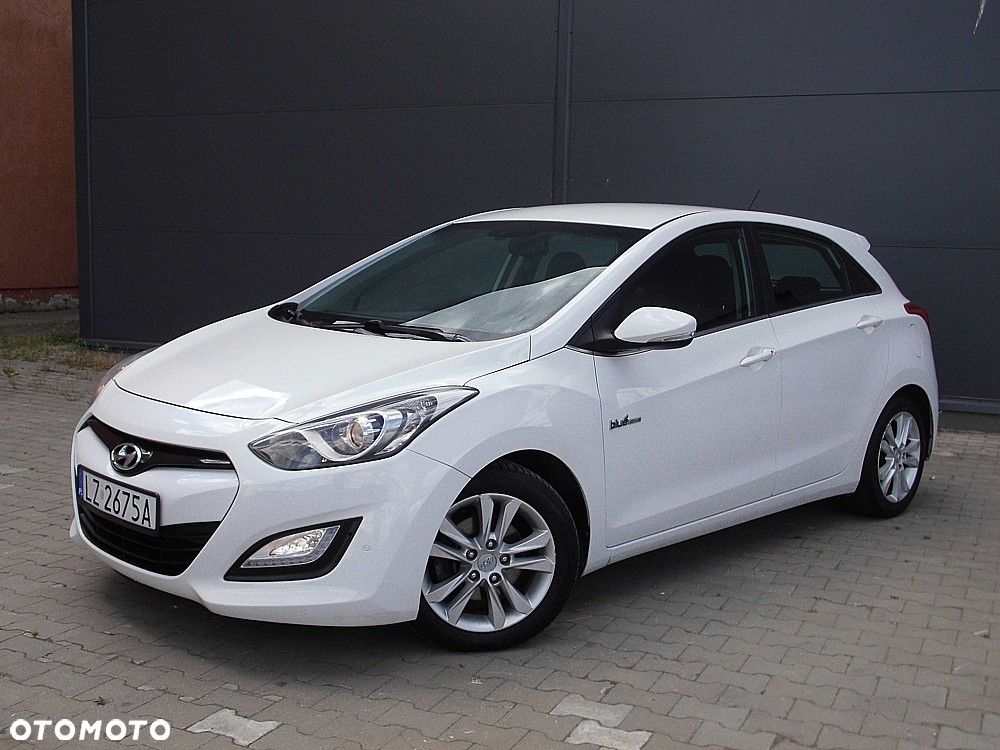 Hyundai i30 1.6 CRDi Fifa World Cup Edition - 13
