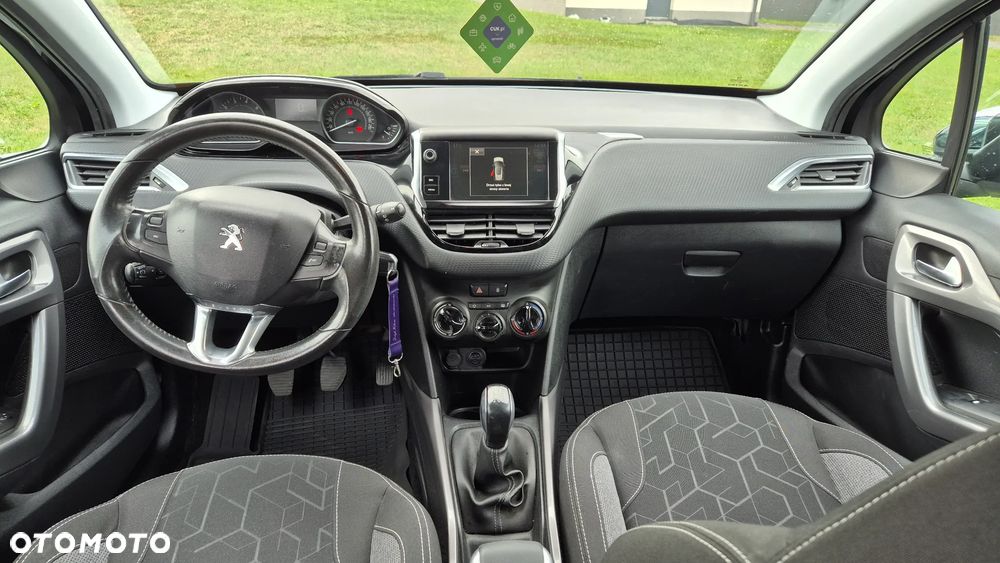Peugeot 2008 1.2 Pure Tech Style - 5