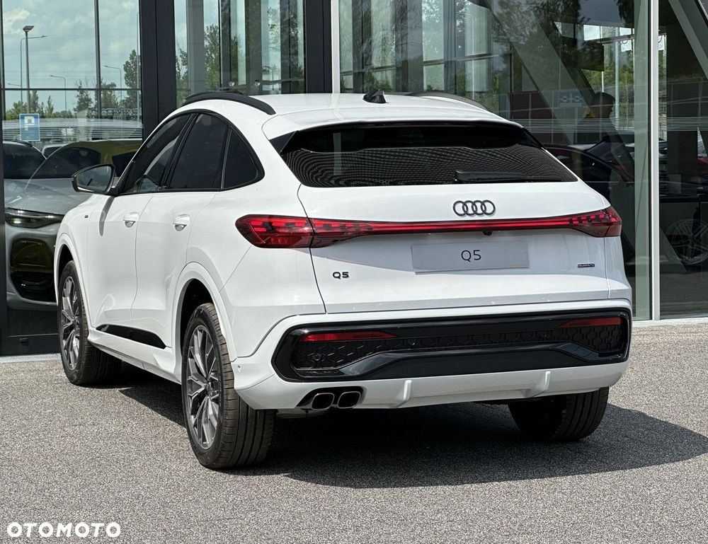 Audi Q5 Sportback - 8