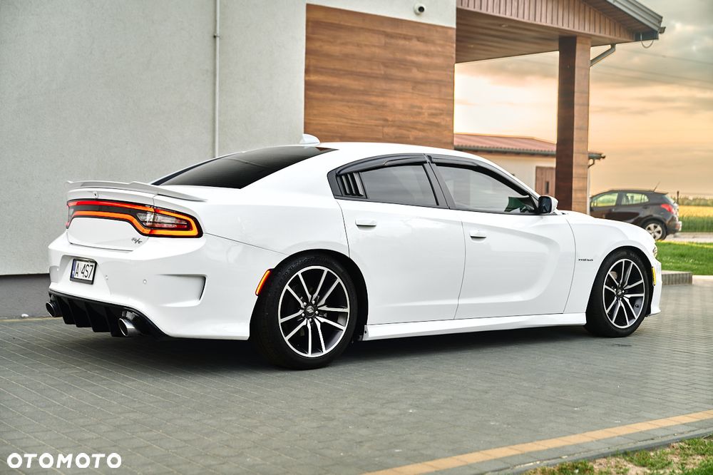 Dodge Charger 5.7 R/T - 15
