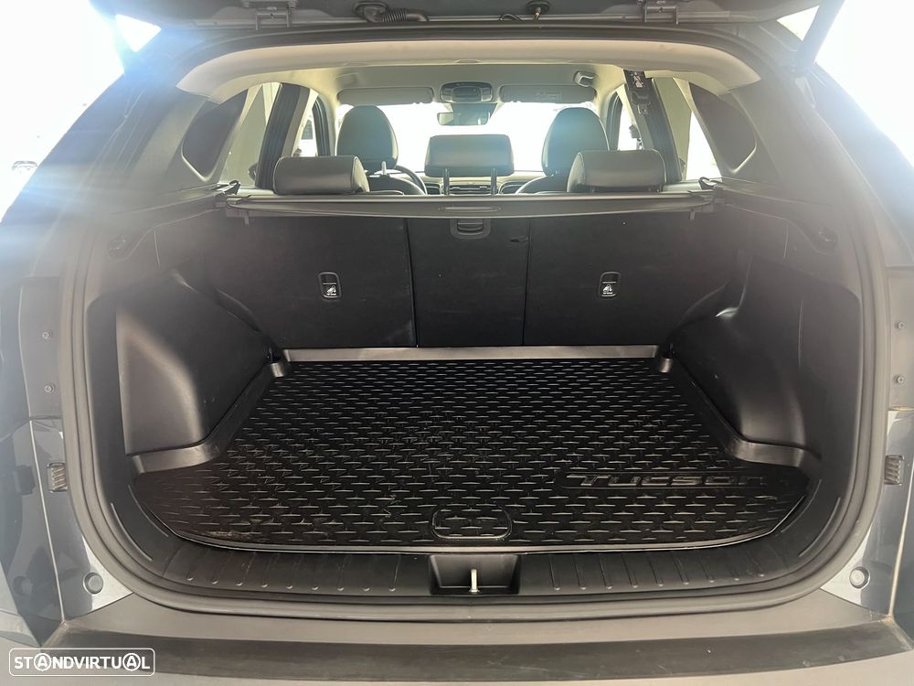 Hyundai Tucson 1.6 CRDi Vanguard DCT - 12